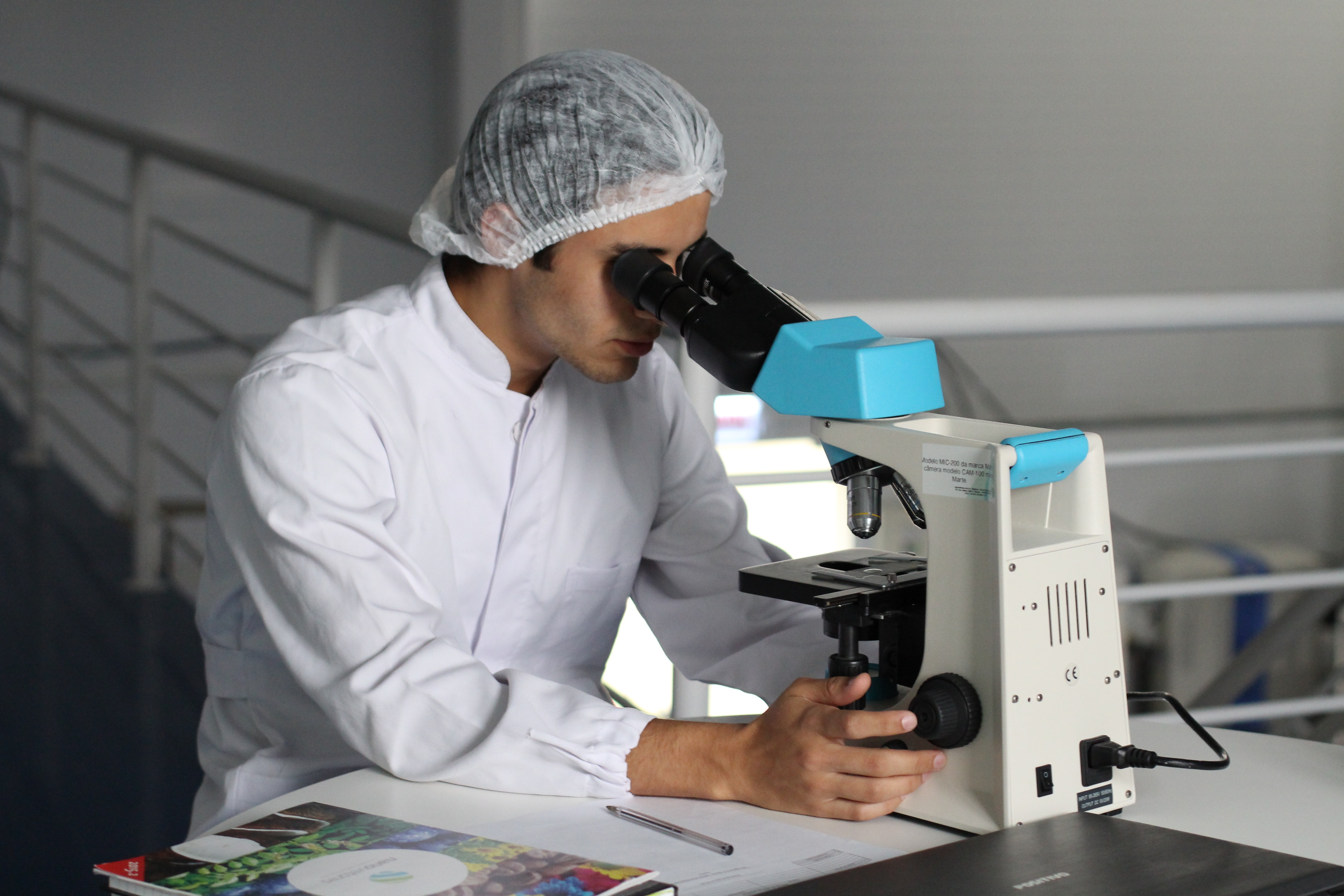 Pracovné stanice WeissTechnik nielen pre farmaceutické, chemické a biologické laboratóriá